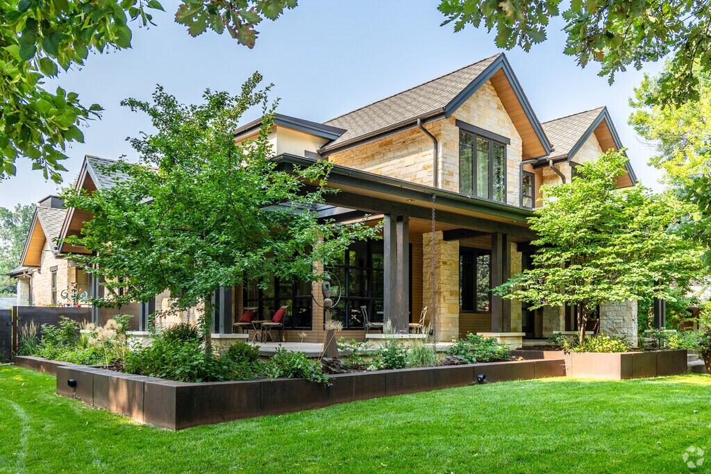 Oakwood School sits in a quiet leafy neighborhood.