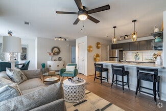 901 S Salem Rd, Conway, AR 72034