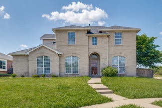 2401 Redfield Dr, Mesquite, TX 75181