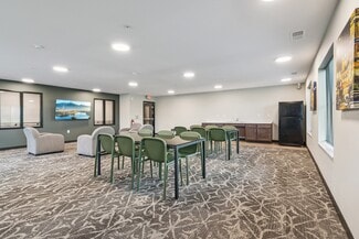 670 Nex Ave, Iowa City, IA 52245