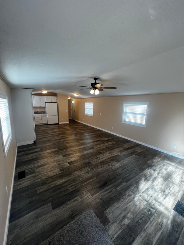 911 West Ave, Webster City, IA 50595 - photo 3