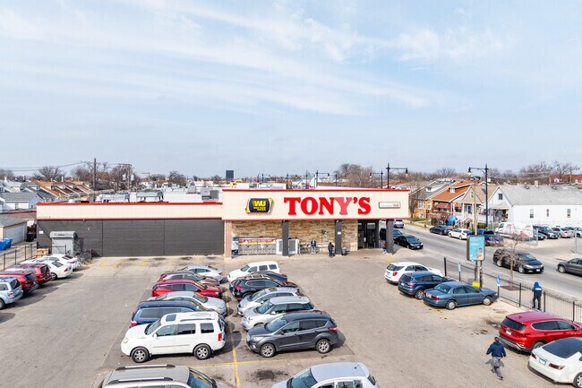 Tony's is one of several grocers in Cragin.