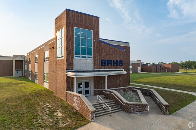 Buena Regional High School helps students prepare for college.