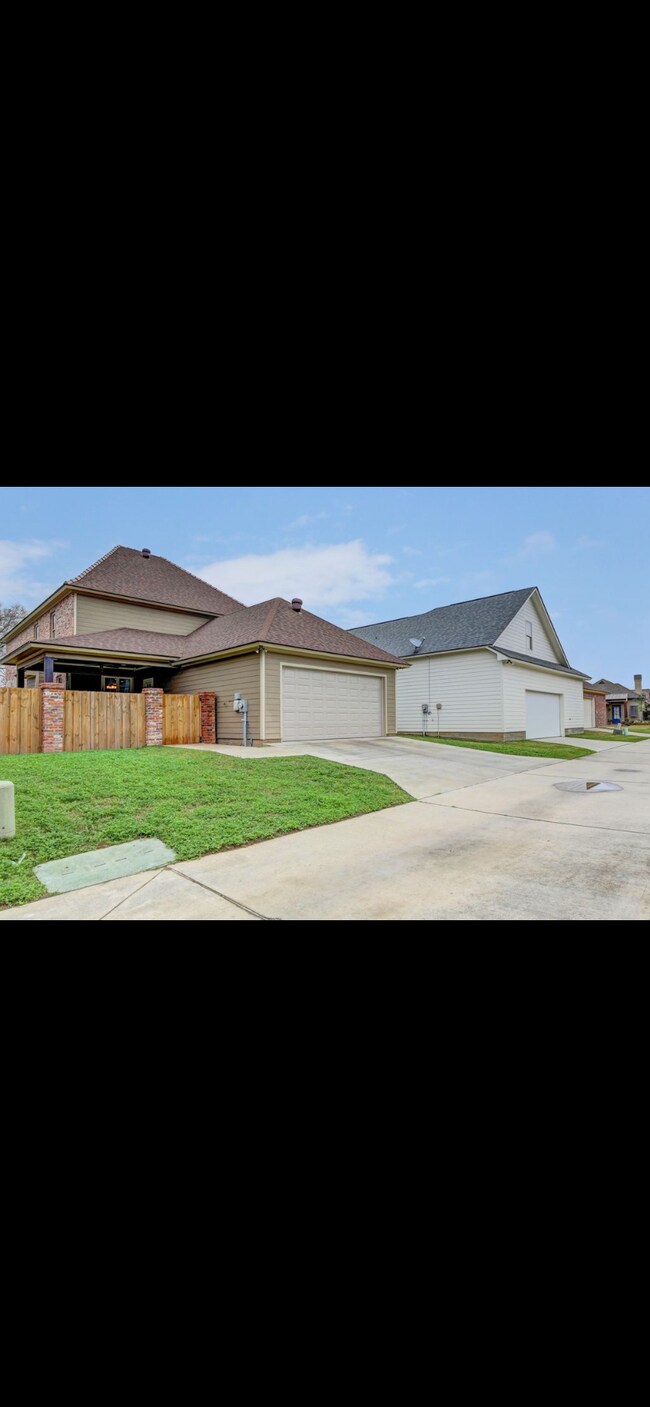 505 N Montauban Dr, Lafayette, LA 70507