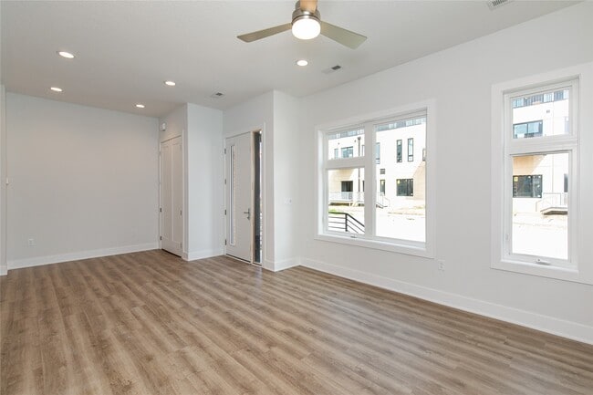 221 Maple St, Des Moines, IA 50309 - photo 5