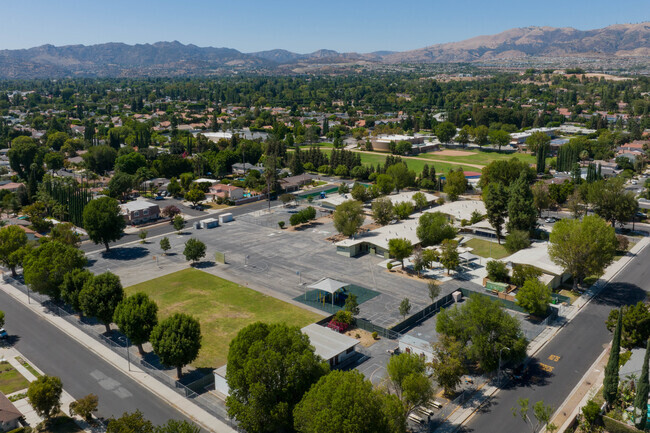 Alternate view facing the southwest.