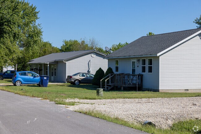 Bungalow and ranch-style homes are common in Buffalo.