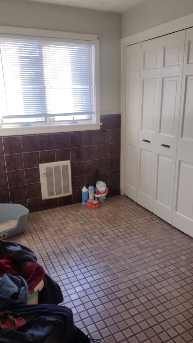 125 Maplewood Ave unit 2, Gloucester, MA 01930 - photo 7