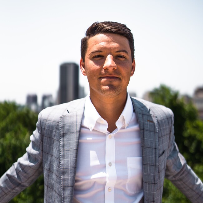 Agent Photo