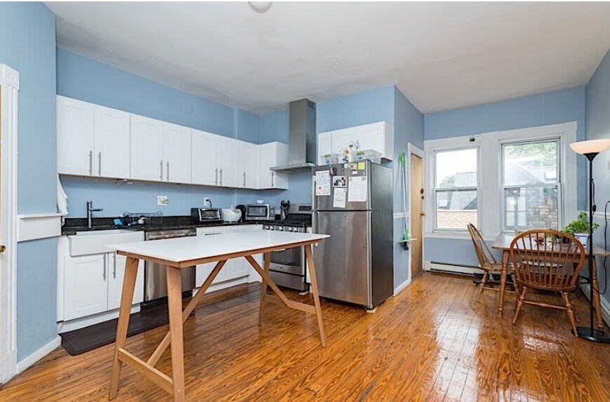 220 Prospect St unit 3, Cambridge, MA 02139 - photo 1