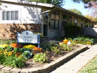 5984 Heathmoore Dr, Indianapolis, IN 46237