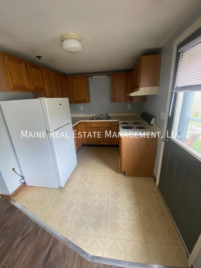 2412 Western Ave Unit V, Newburgh, ME 04444