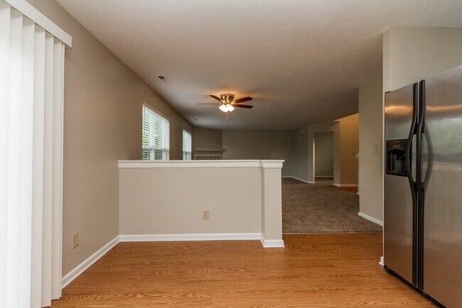 8233 Twin River Dr, Indianapolis, IN 46239 - photo 7