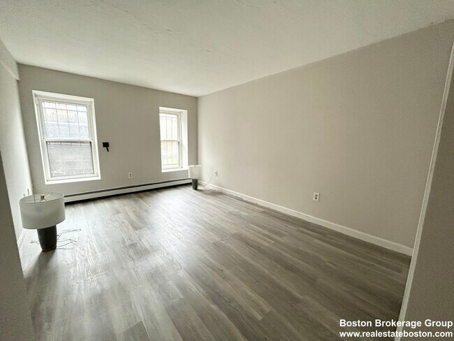 90 Hammond St unit 1, Roxbury Crossing, MA 02120 - photo 3
