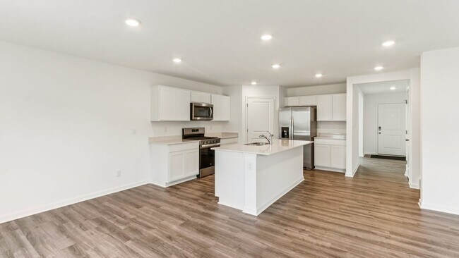 6826 Henley Way, Indianapolis, IN 46221 - photo 5