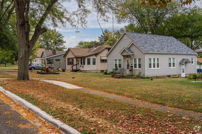 Many Spring Valley homes feature neatly manicured lawns and well-kept landscaping.