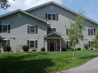 40 Mock St SE Unit 2, Hubbard, OH 44425