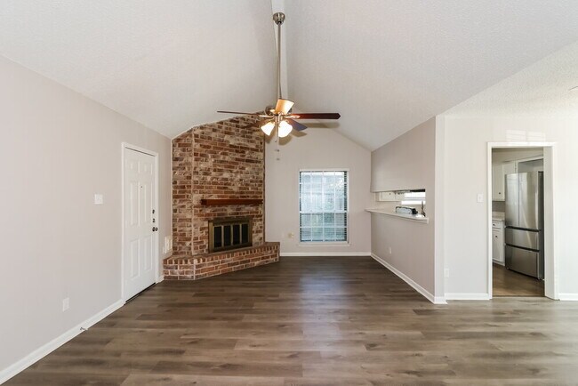 2118 Maple Cir, Rosenberg, TX 77471 - photo 5