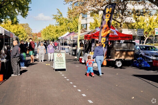 Spend time with the family at the Modesto's Thursday Morning Market near Bystrom Modesto.