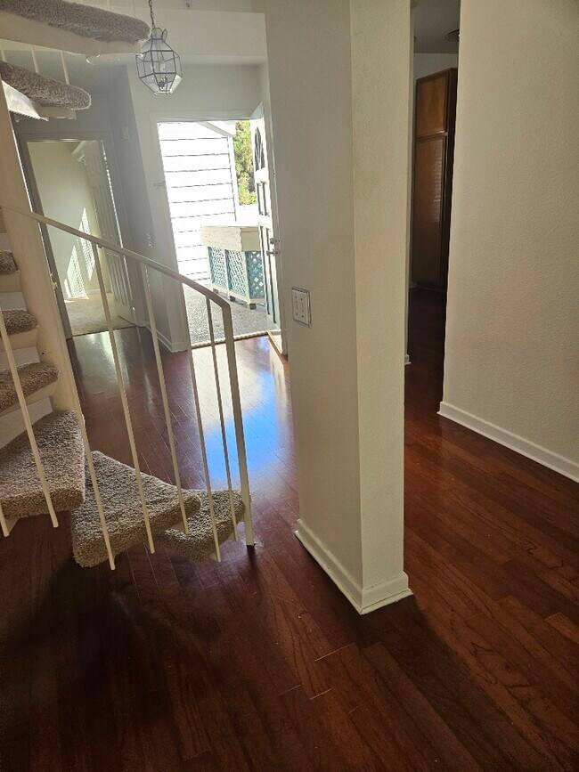 7532 Seaspring Dr unit 204, Huntington Beach, CA 92648 - photo 4