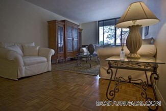 1455 Commonwealth Ave Unit 220, Boston, MA 02135