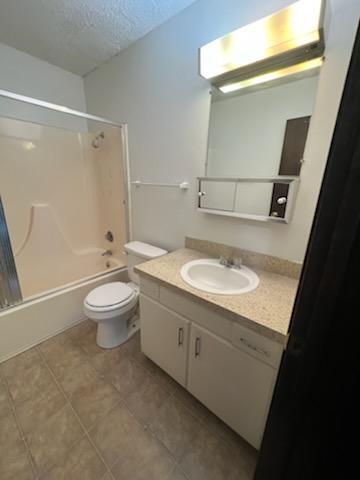 One Bedroom, Bathroom