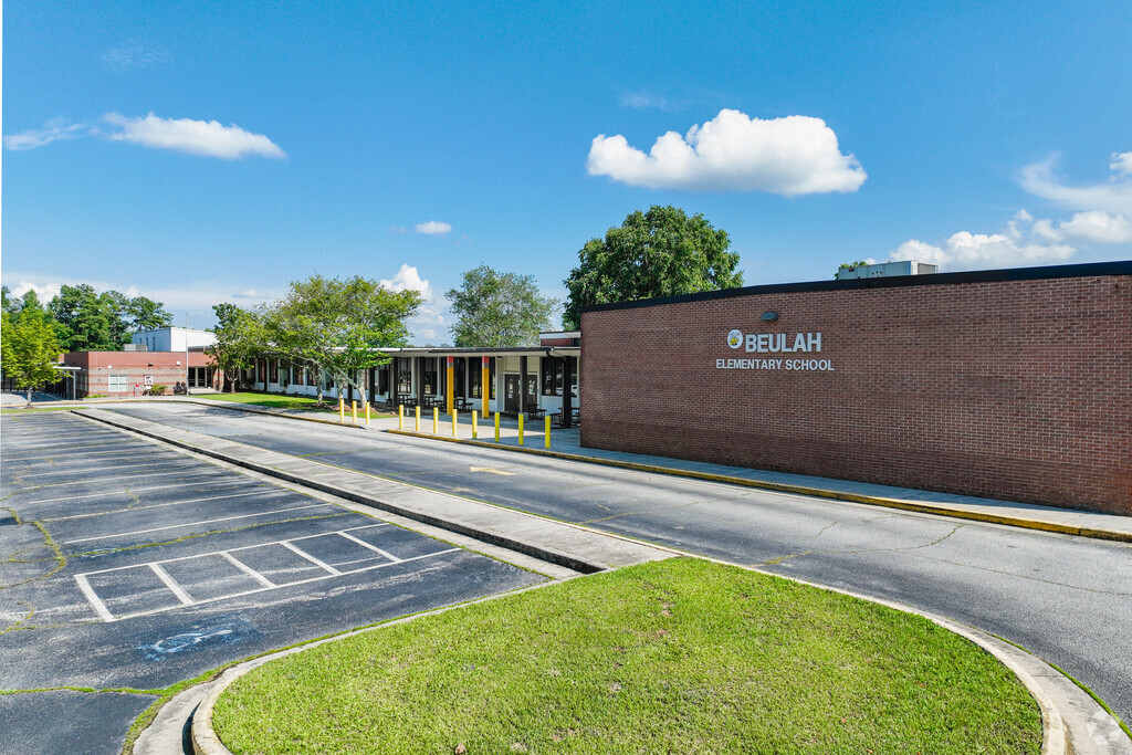 Beulah Elementary School is a public school in the Douglas County School District.