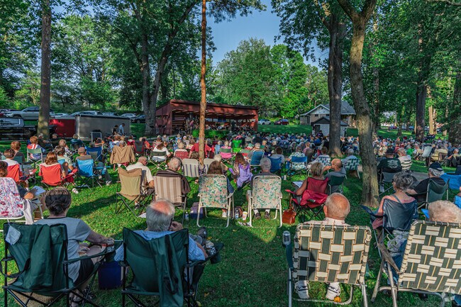 Grab a chair and a few pals and head on over to Highland Park to enjoy live music in the summer.