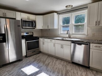 40 Durant Ave, Bethel, CT 06801