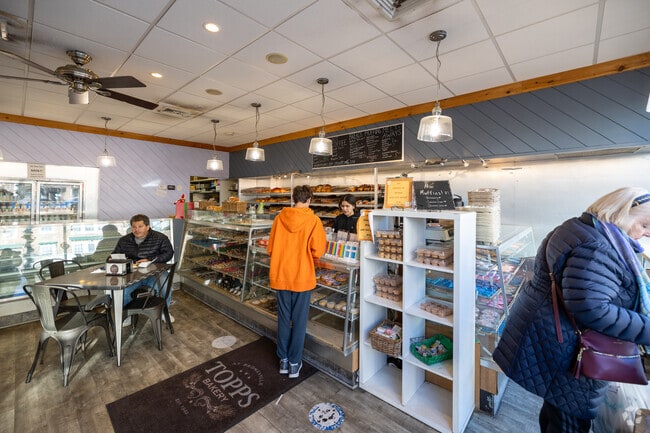 Topps Bakery in Bronxville serves fresh baked goods all day.