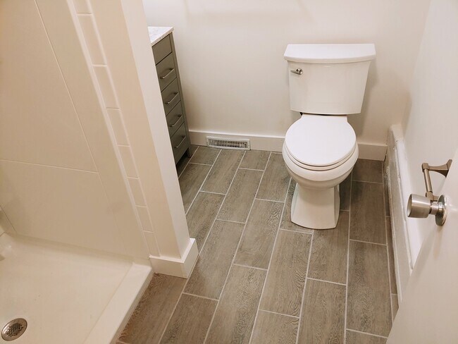 29 Gorham St unit 2, Waltham, MA 02453 - photo 6