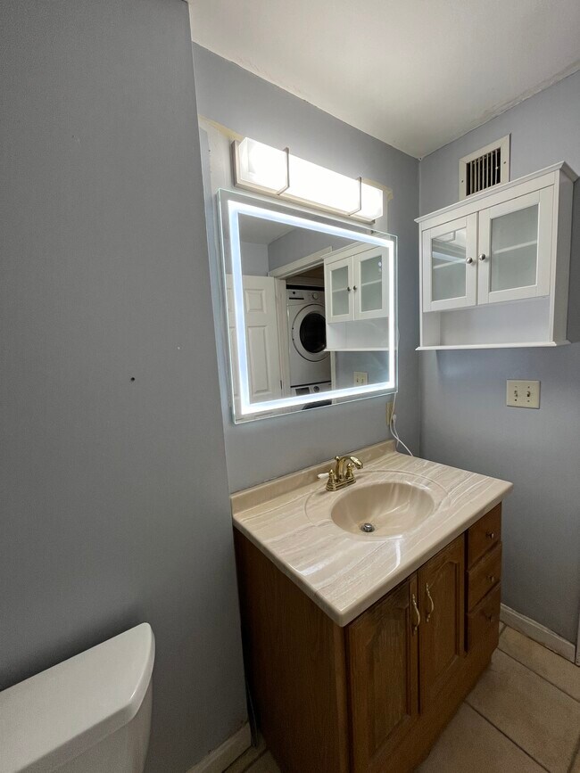 100 Cass Ave unit A4, Dracut, MA 01826 - photo 4