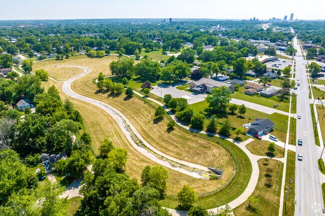 Easton Blvd splits Easttown Park and offers easy access to other parts of town in Accent.