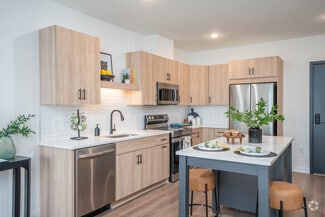 11816 Wayzata Blvd, Minnetonka, MN 55305