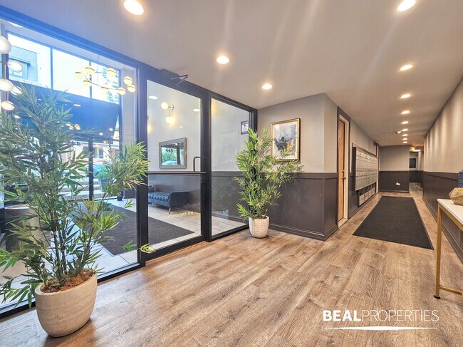 445 W Barry, Chicago, IL 60657 - photo 5