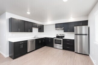 2818 Meridian Ave E, Edgewood, WA 98371