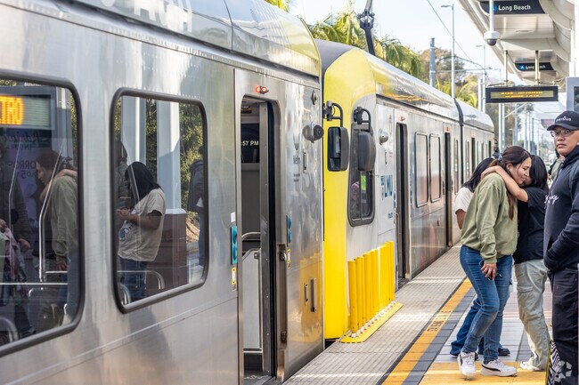 Long Beach Metro brings friends together with convenient commutes.