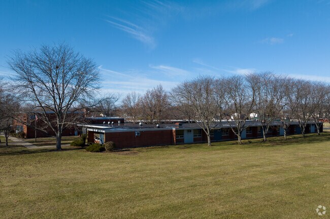 Northmoor Elementary School has a student to teacher ratio of 18 to 1.