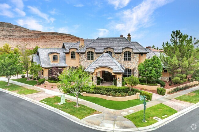Every home in Southern Highlands is uniquely beautiful.