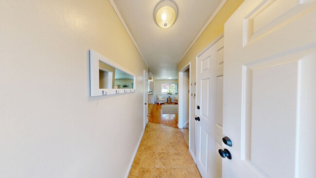 5BD, 2BA - 1,892SF