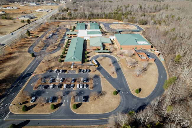 Parking at Oakland Elementary School