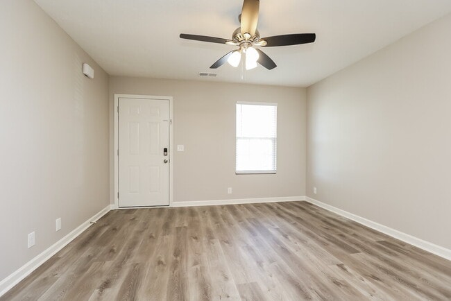 5068 Tabitha St, Murfreesboro, TN 37129 - photo 4