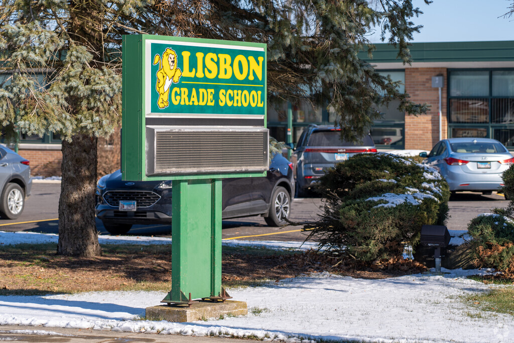 Lisbon Grade School is a public school in Newark that serves 107 students in grades K-8.