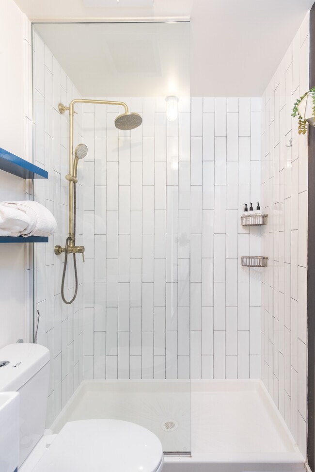 The Lawrence House, Chicago, IL 60640 - photo 4