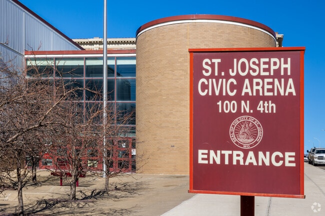 St. Joseph Civic Arena offers a rotation of art exhibits and events for Downtown St Joseph residents.
