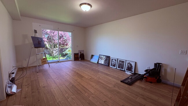 Downstairs Livingroom-North