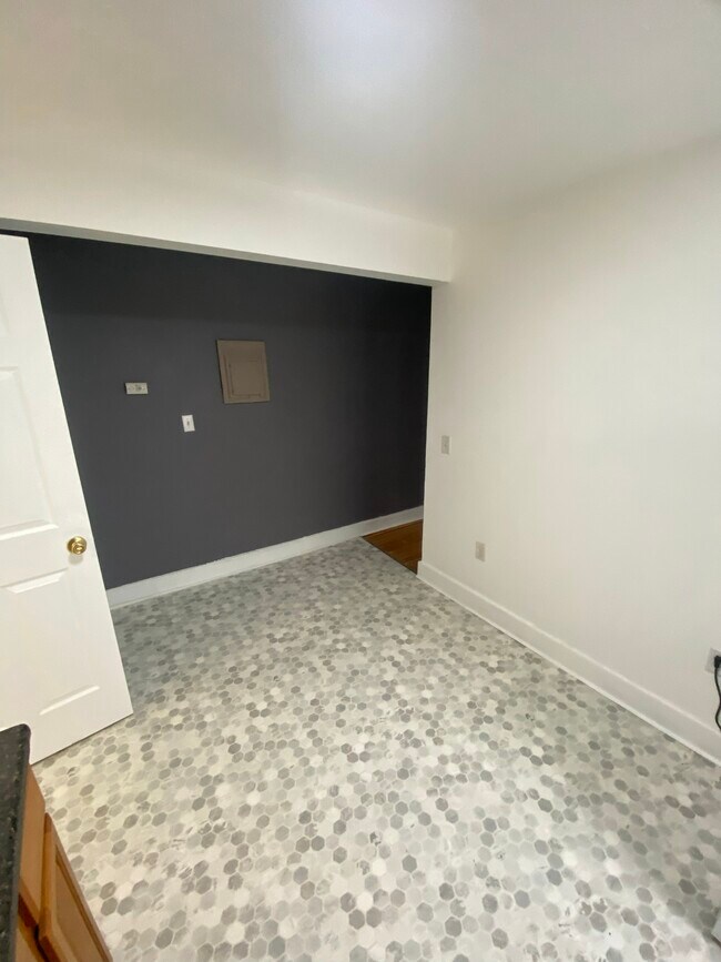 916 W Lovell St unit 5, Kalamazoo, MI 49007 - photo 6