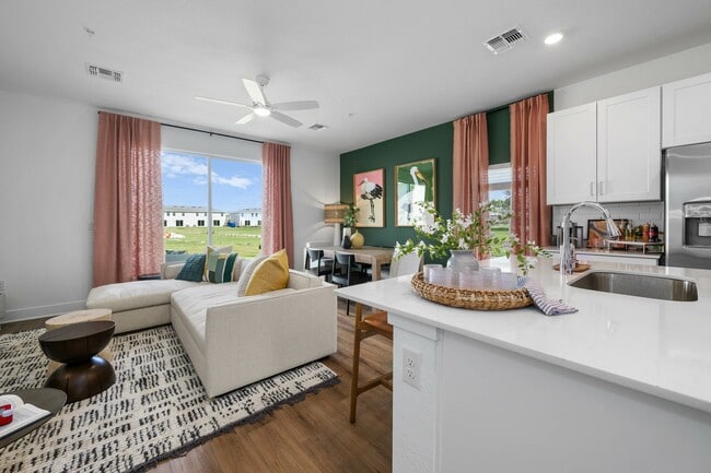 Annalise Glen Creek, Bradenton, FL 34208 - photo 6