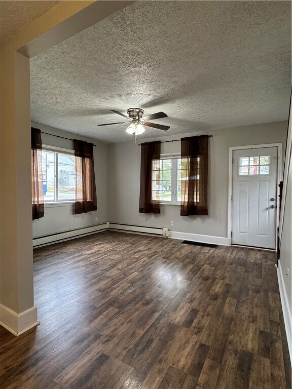 70 9th St, Lucernemines, PA 15754 - photo 4