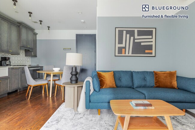 187 Kent Ave unit FL6-ID2039, Brooklyn, NY 11249 - photo 2